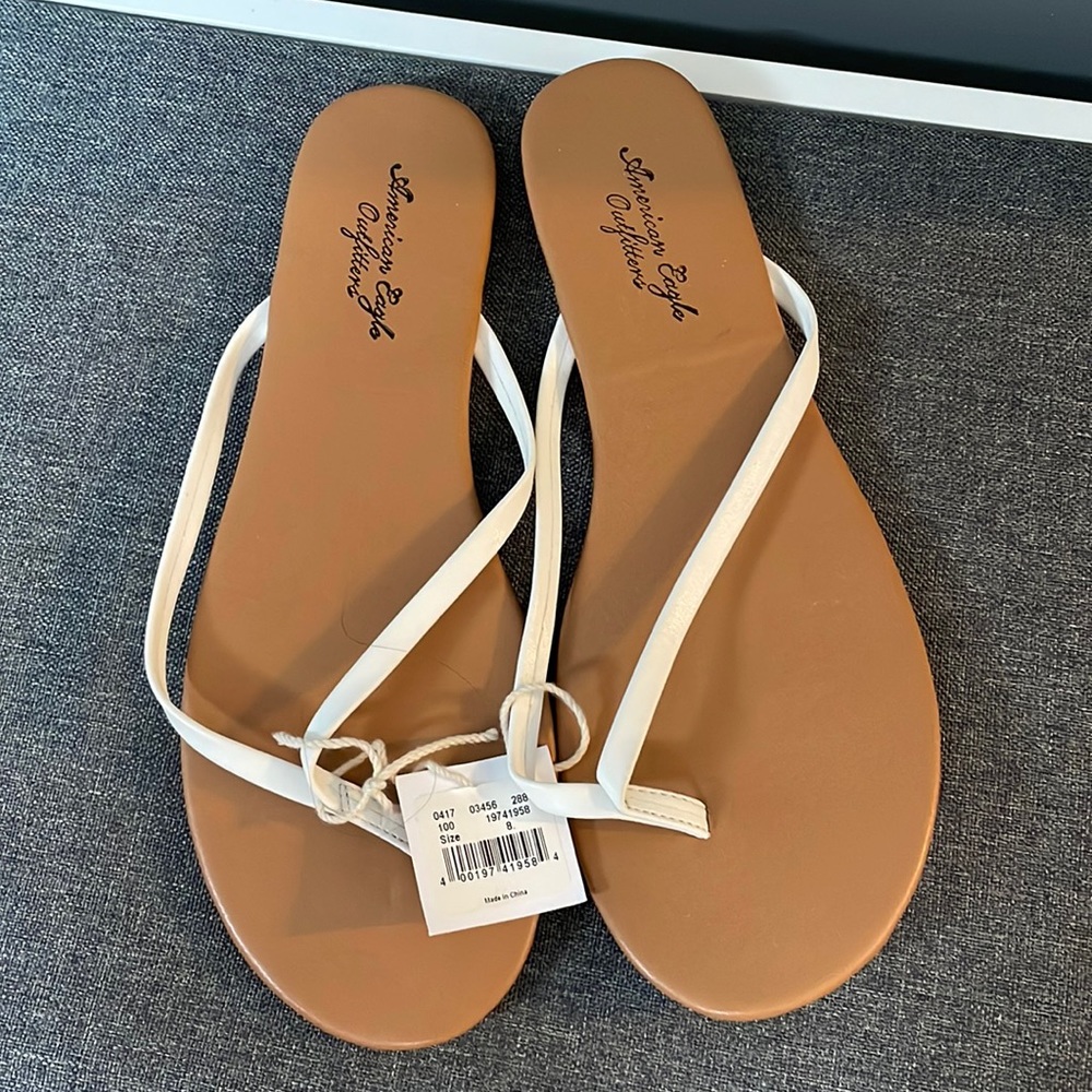 American Eagle Flip Flops